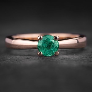 Sužadėtuvių žiedas su Smaragdu "Gaiva Akims 5"
