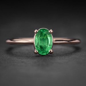 Auksinis žiedas su Smaragdu "Gaiva Akims 18"