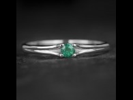 Auksinis žiedas su Smaragdu "Gaiva Akims 17"