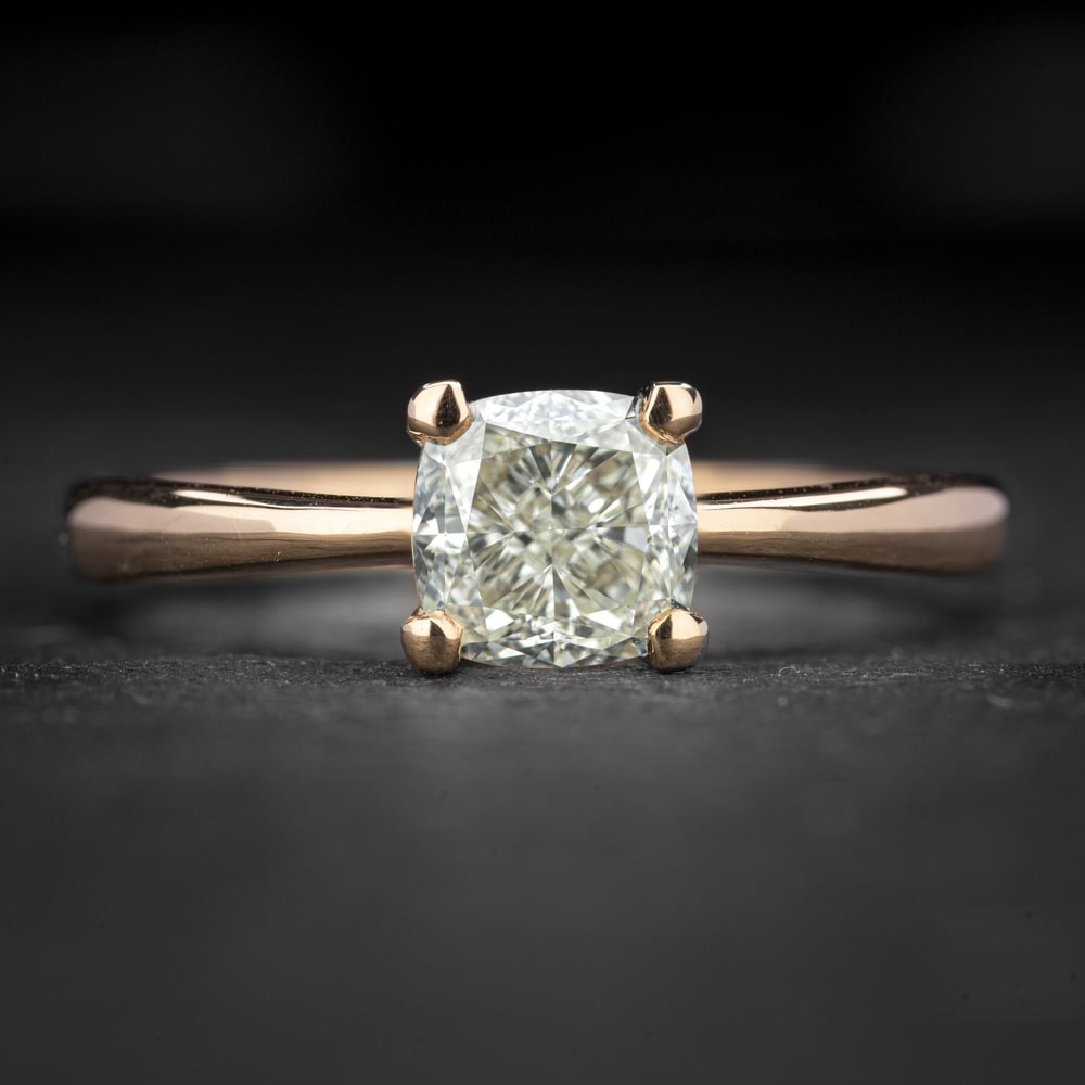 Auksinis žiedas su Deimantu "Enchanting 18"