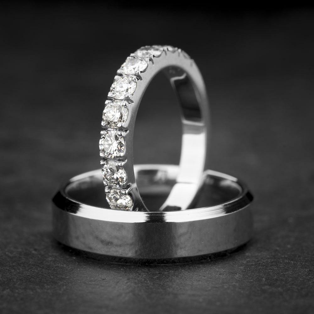 Vestuviniai žiedai su Briliantais "Karališki 18"